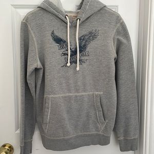 Men’s American Eagle XS sweatshirt.
